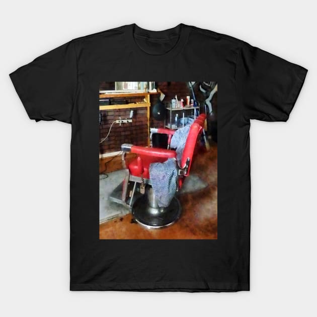 Barbers - Red Barber Chair T-Shirt by SusanSavad